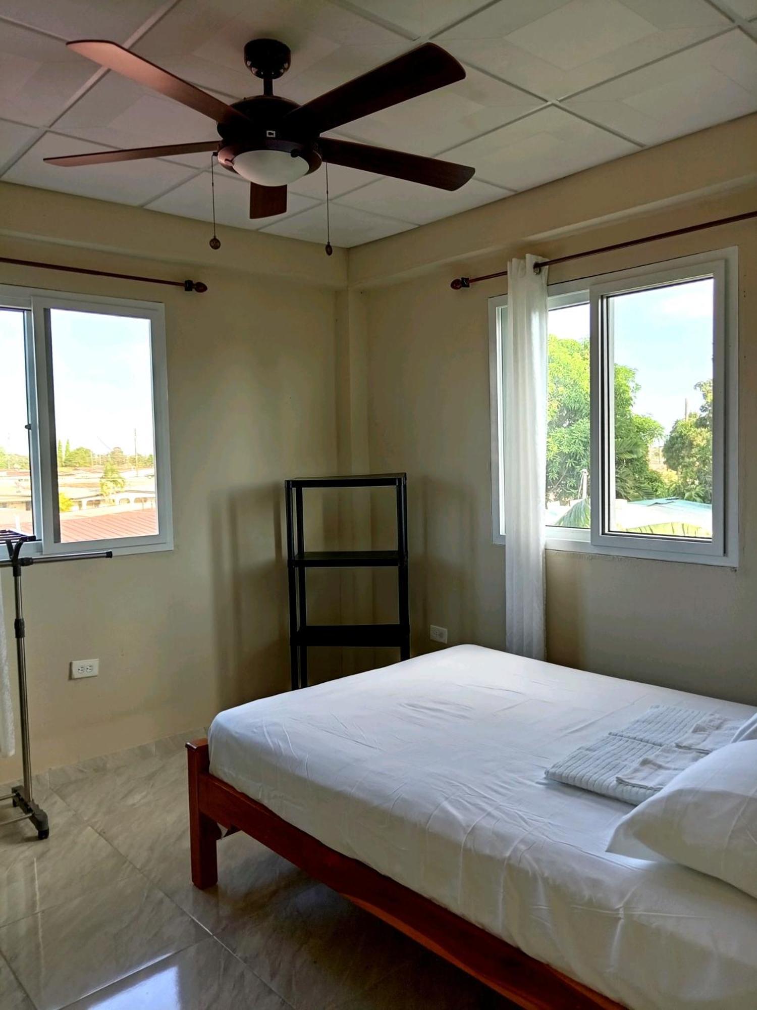 Habitacion Privada A 8 Minutos Del Aeropuerto Tocumen Appartement Tapia Numero Dos Buitenkant foto